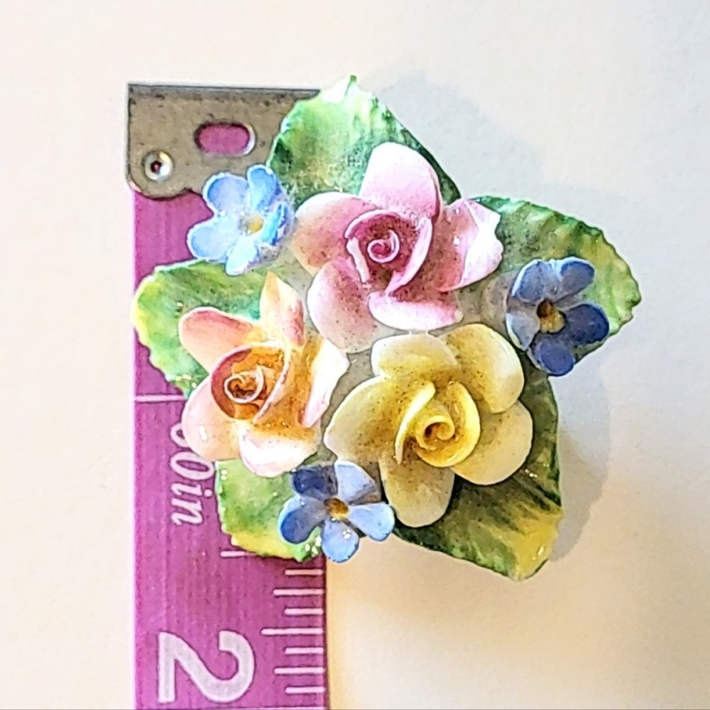 ARTONE BONE CHINA FLORAL ROSES BROOCH - MADE IN ENGLAND - Picture 6 of 7